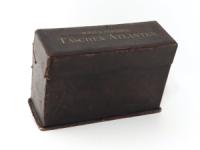 Perthes, Justus (Hrsg.). Justus Perthes´ Taschen-Atlanten. 4 von 5 Bänden in Lederkassette.